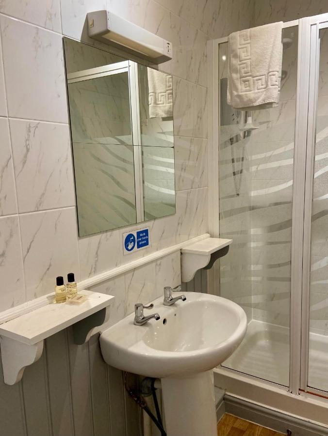 Riverbank House Матлок Экстерьер фото
